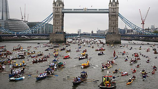 Флотилия в честь королевы Елизаветы установила мировой рекорд