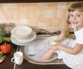 Дети меньше страдают от аллергии, если в семье моют посуду вручную