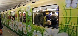 В киевском метро появился «Вагон цветов»